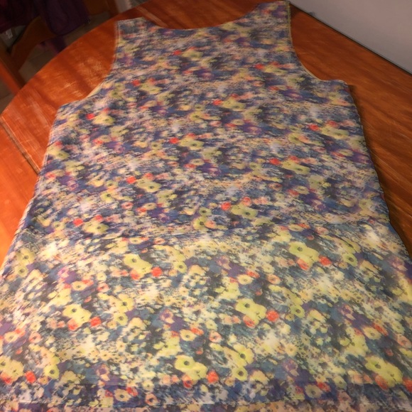 NWOT Cabi silky chiffon like long floral sleeveless shirt L - Picture 4 of 9